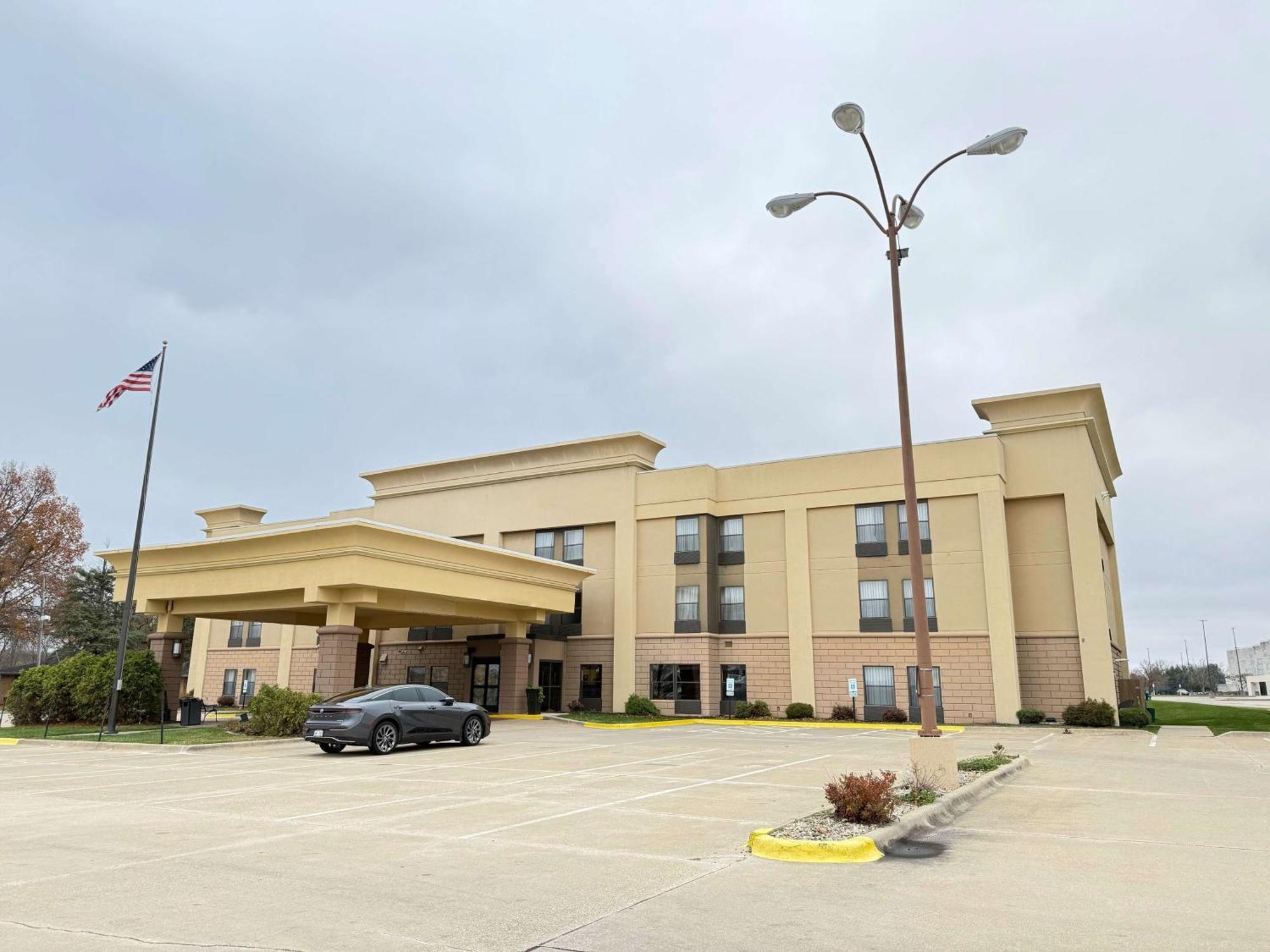 Hampton Inn Decatur/Forsyth Exterior foto