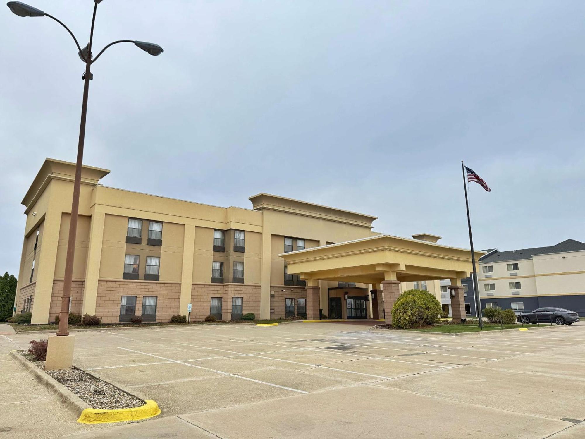 Hampton Inn Decatur/Forsyth Exterior foto